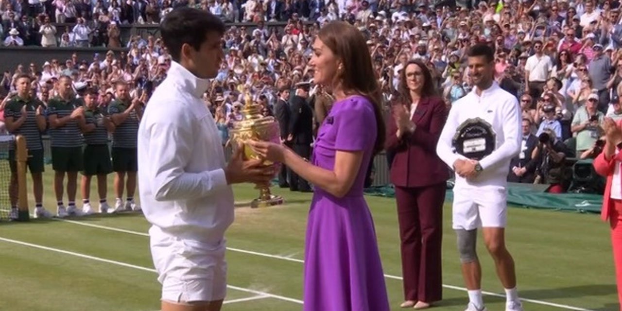Prenses Kate günler sonra ortaya çıktı; Wimbledon'da kupayı Alcaraz'a sundu