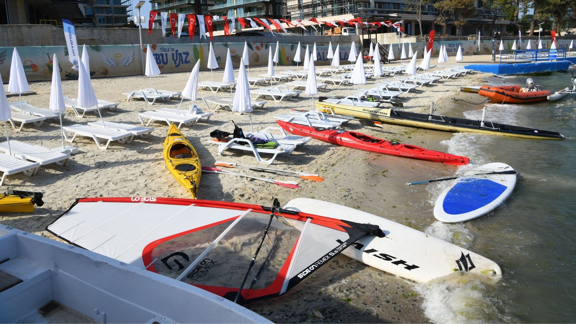 Tuzla Halk Plajı yeniden kullanıma açıldı