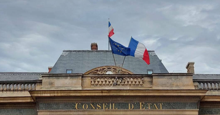 Fransa'da Meclis Başkanlığına Macron'un adayı seçildi, merkez bloğun hükümeti kurma olasılığı arttı