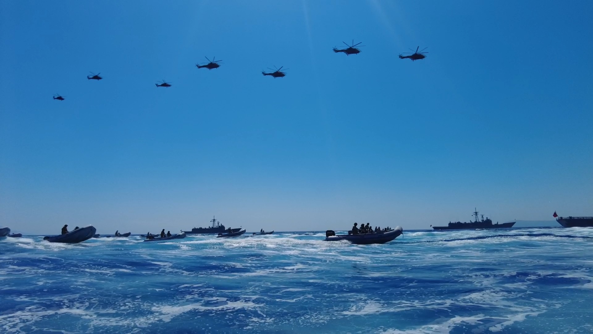 MSB'den İstanbul'un fethi de yer alan Kıbrıs Barış Harekatı geçit töreni videosu