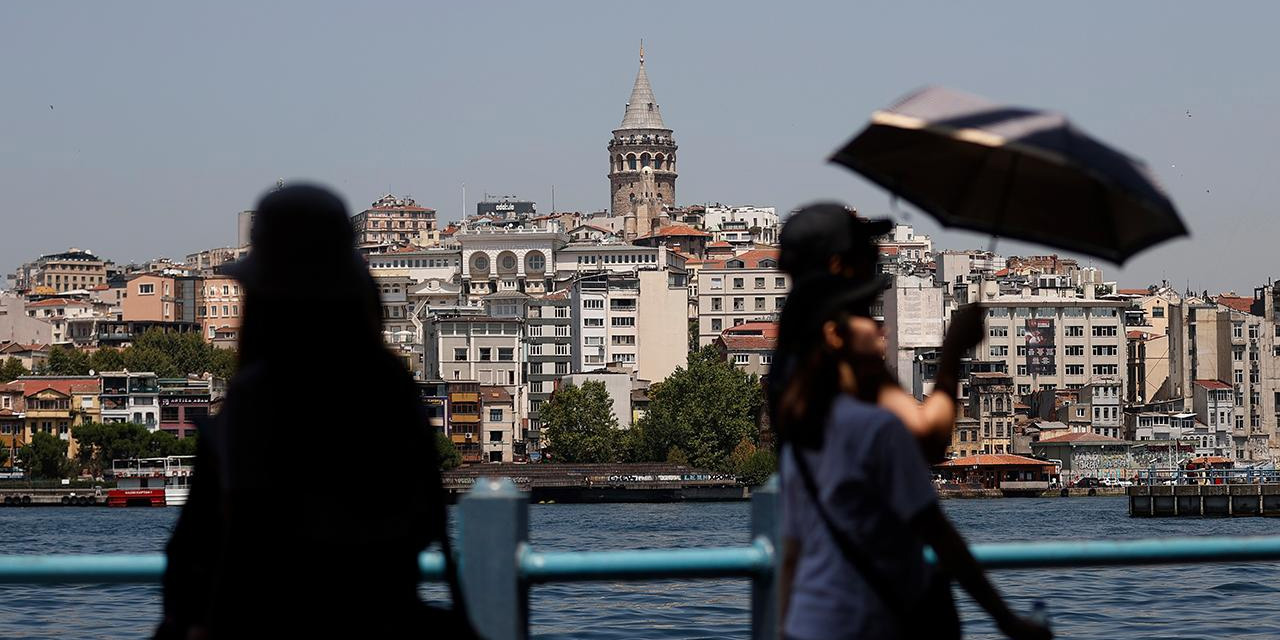 İstanbul'da sıcaklıkların düşeceği tarih belli oldu: Uzman isim açıkladı