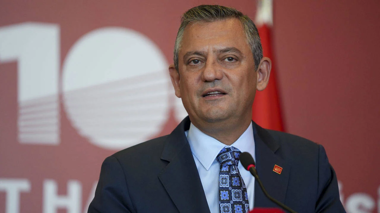 Özgür Özel'den Lefkoşa Büyükelçisi Metin Feyzioğlu'na tepki