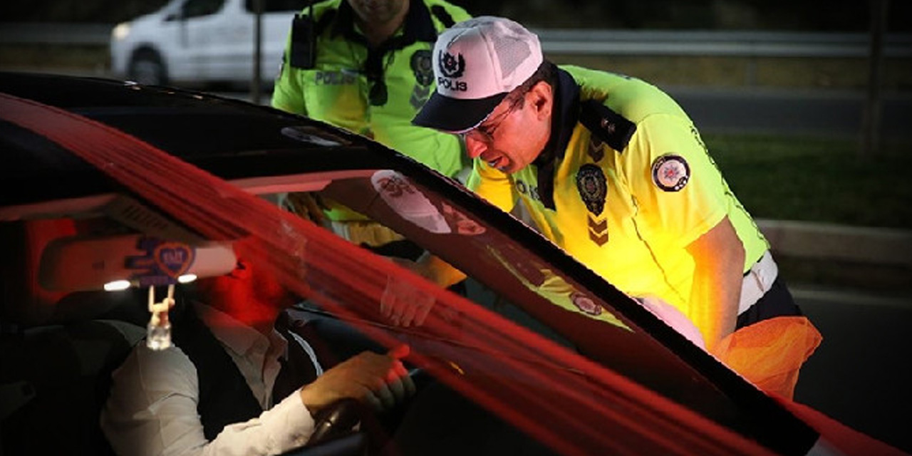 Bakan Yerlikaya duyurdu: 1 haftalık trafik denetimlerinde 400 binden fazla araç ve sürücüye işlem yapıldı