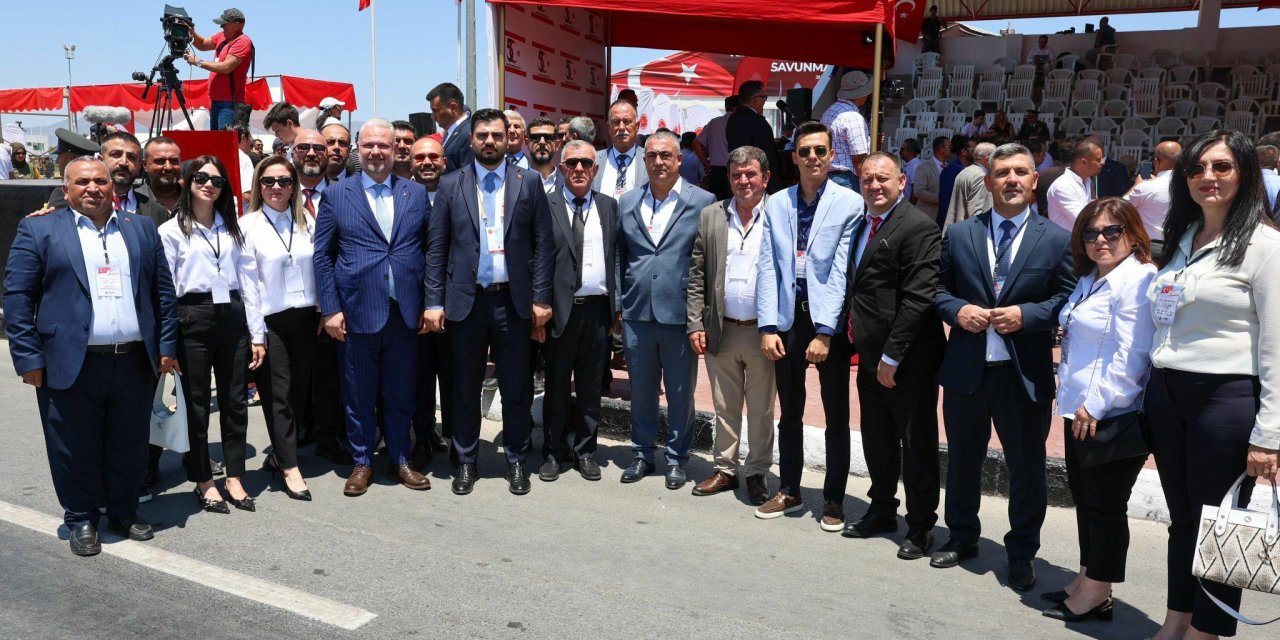 AKP'li Menemen Belediye Başkanı Pehlivan'ın işçilerin eylemi sürerken KKTC'ye gitmesi tepki çekti