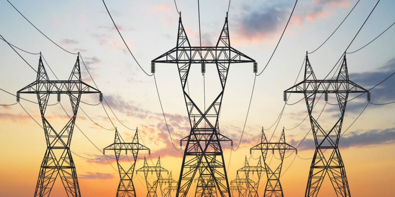 Yüzlerce tüketici sıcak havalarda yaşanan elektrik kesintileriyle ilgili çözüm arıyor