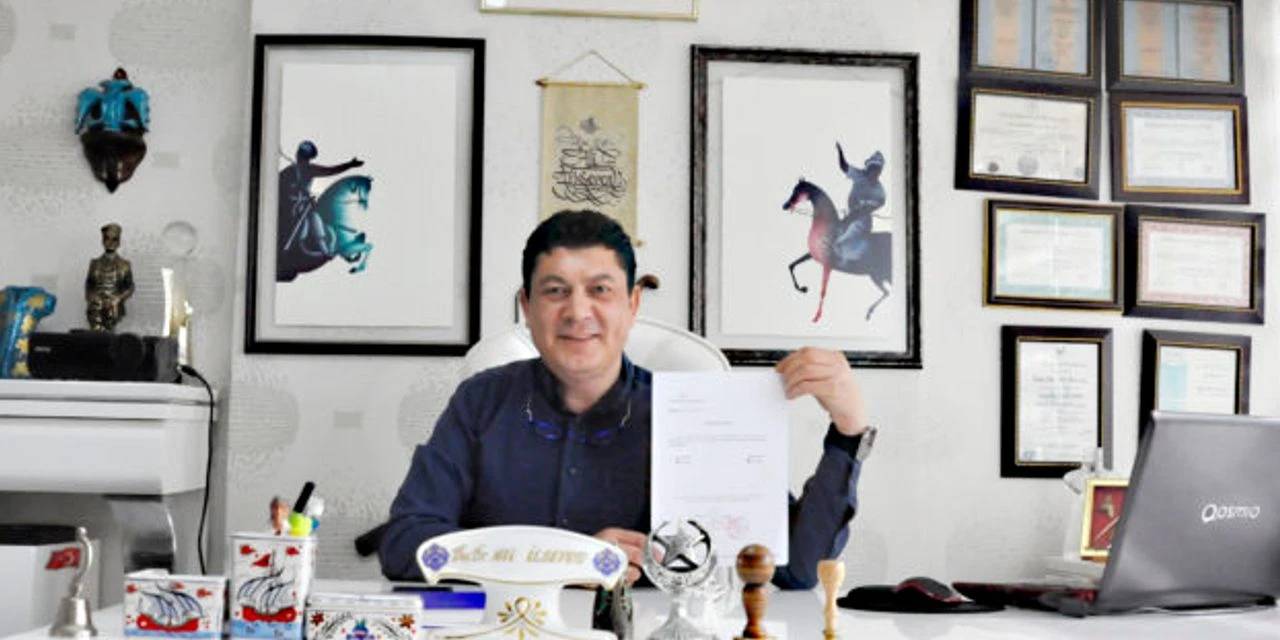 Sahte diplomalı rektör, sahte kanallara kendi haberini yaptırmış