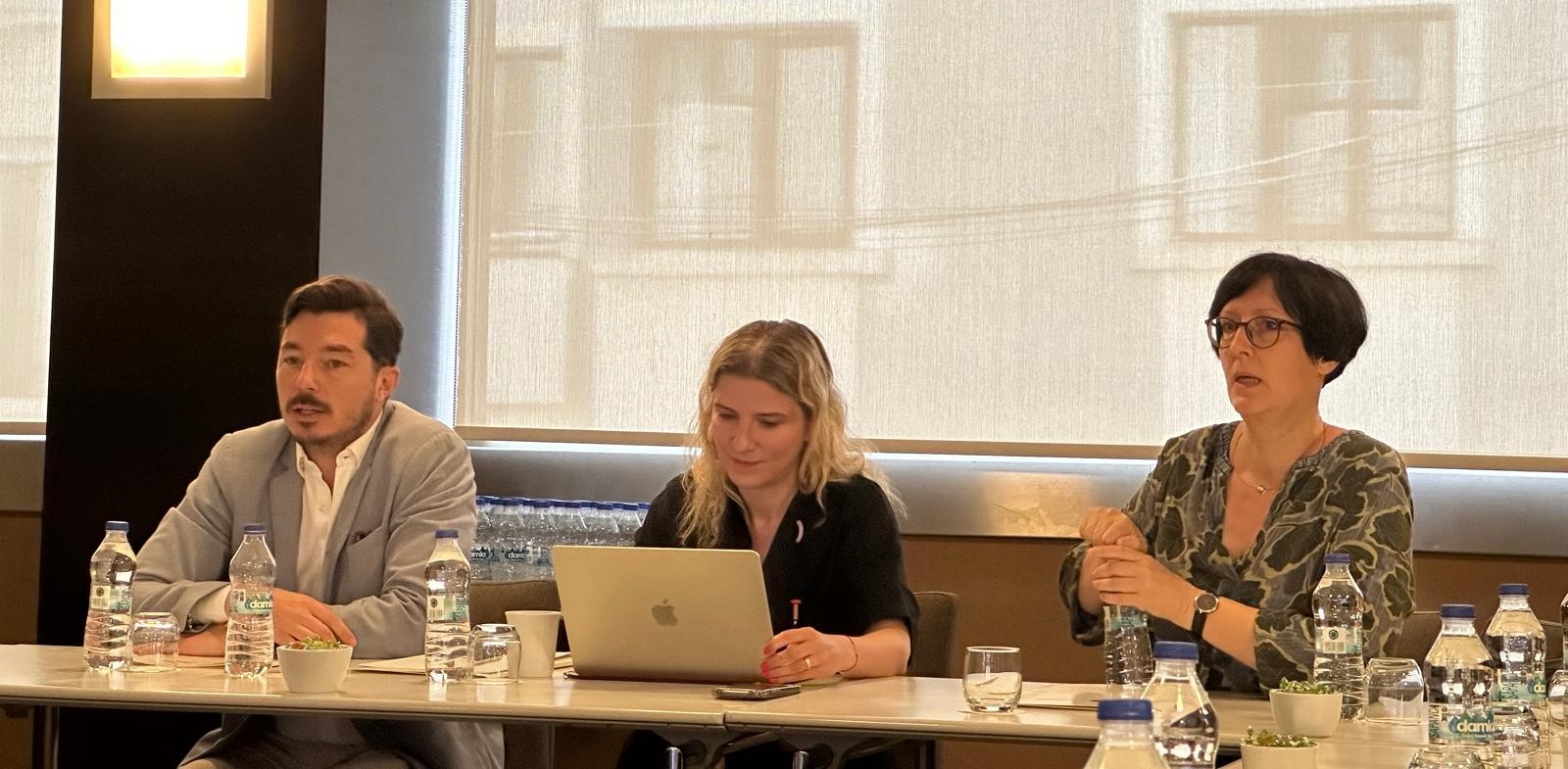 Kutuplaştırdıklarımızdan mısınız, yoksa kutuplaştıramadıklarımızdan mısınız?!!