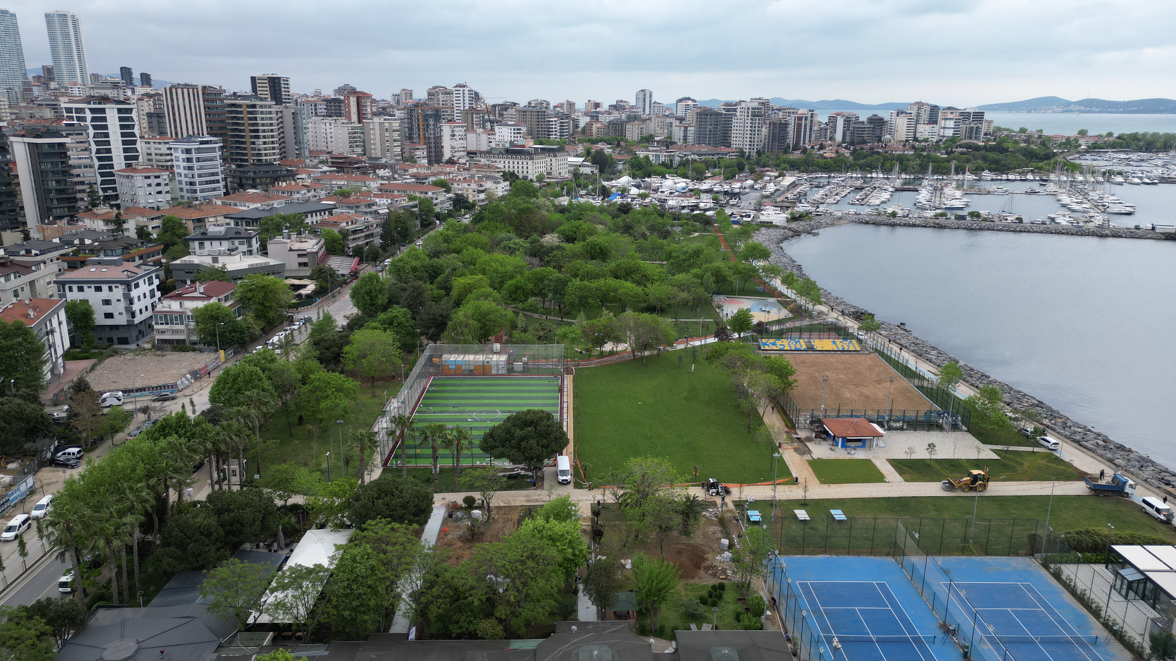 Kadıköy Belediye Başkanı'ndan yat limanı ihalesine tepki: Kalamış Parkı’mızı kimseye vermeyiz