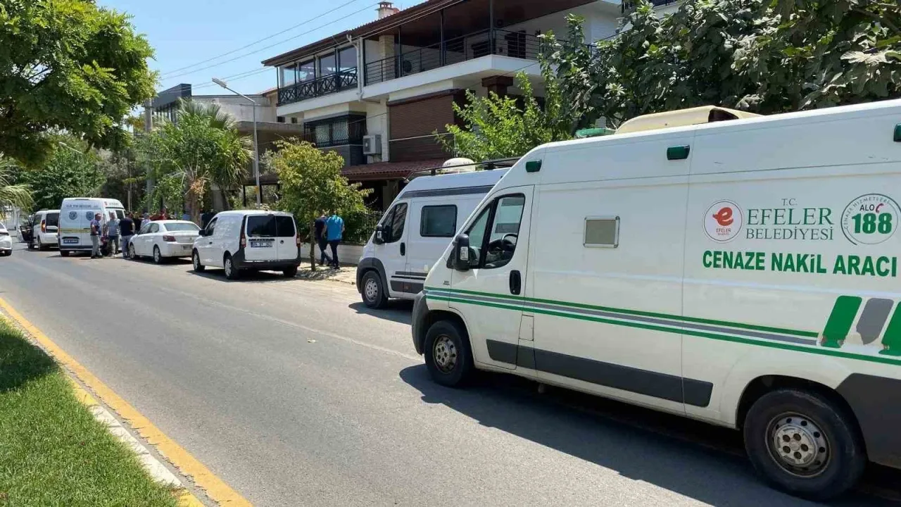 CHP'li belediye meclis üyesi evinde ölü bulundu