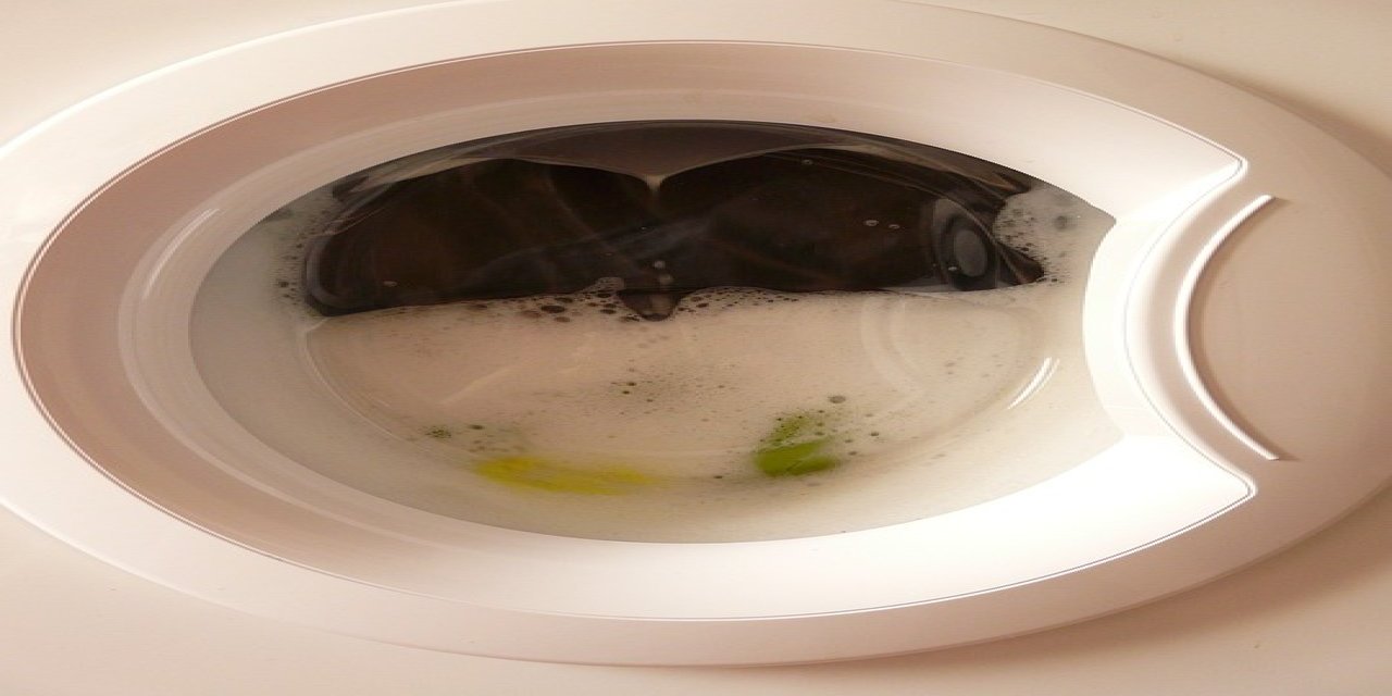 Her yıkamada 1 yemek kaşığı eklemelisiniz : Çamaşırlar daha güzel kokuyor
