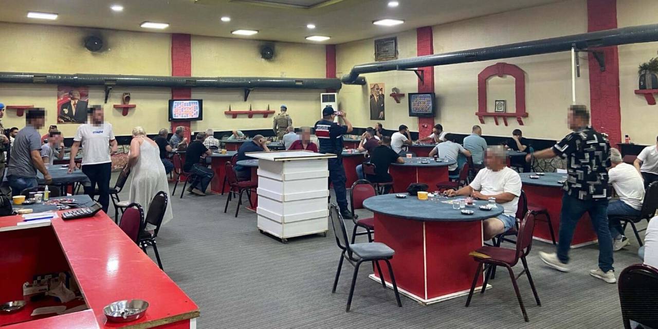 İzmir'de kumar oynayan 258 kişiye 1 milyon 657 bin TL ceza