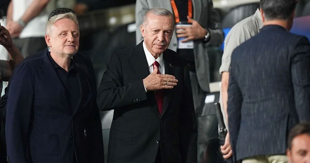 Erdoğan'dan, 'kurduğu takım' Başakşehir'e tribünden tam destek