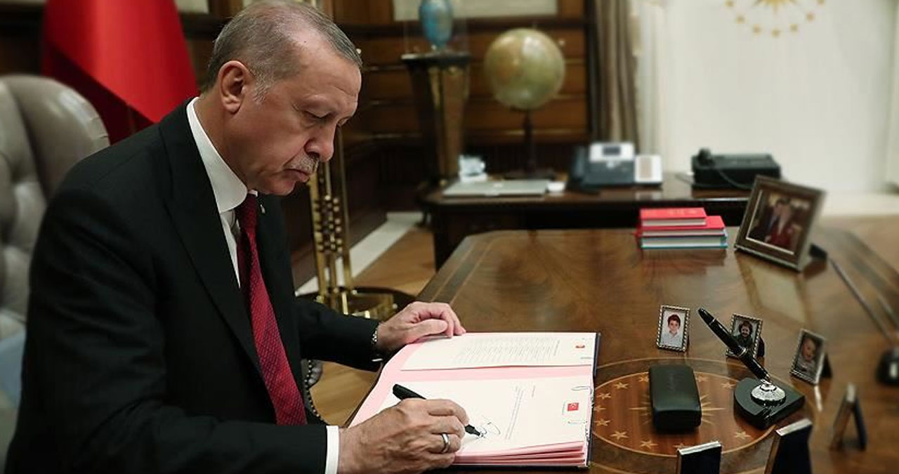 Erdoğan'dan ikinci revizyon: Bakan yardımcısı ve birçok üst düzey bürokrat görevden alındı