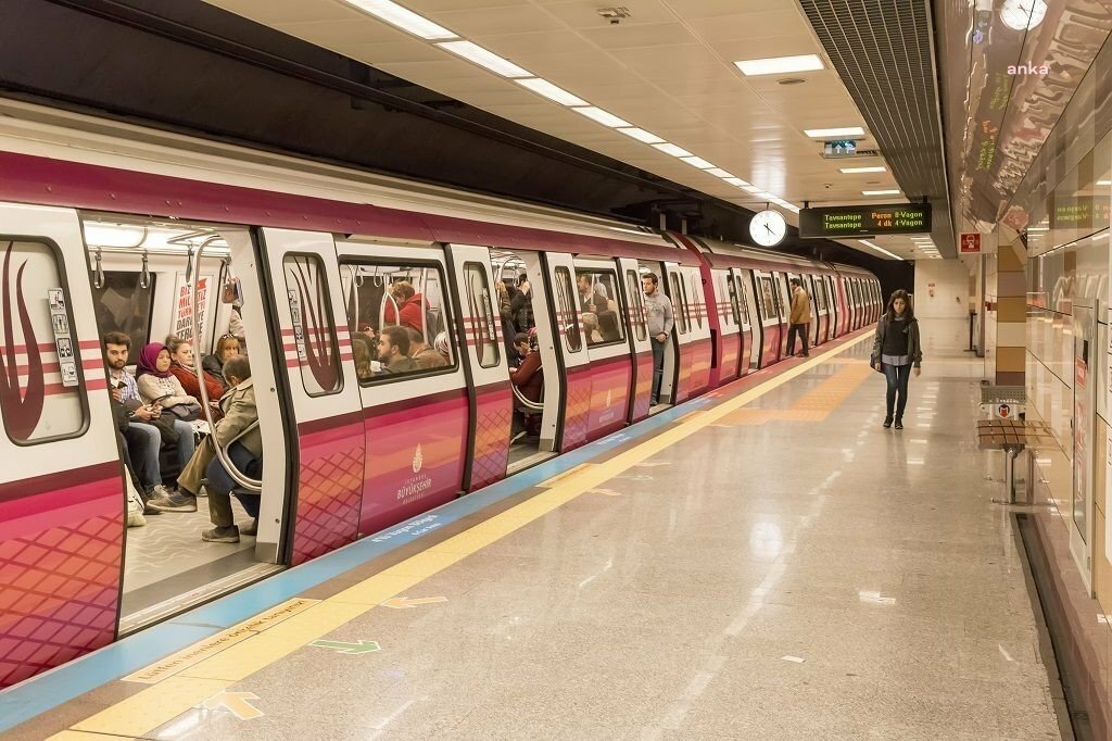 İstanbul Festivali boyunca metro ve Marmaray sefer saatleri uzatılacak