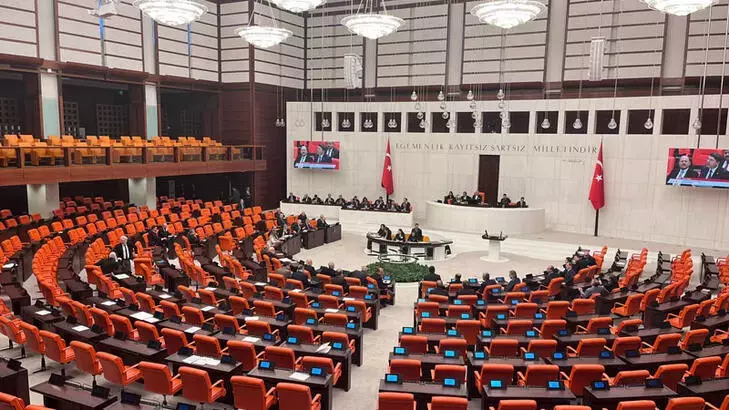 Sokak hayvanlarını katledecek teklif görüşülmeye başlandı: Dün Genel Kurul’da neler yaşandı?