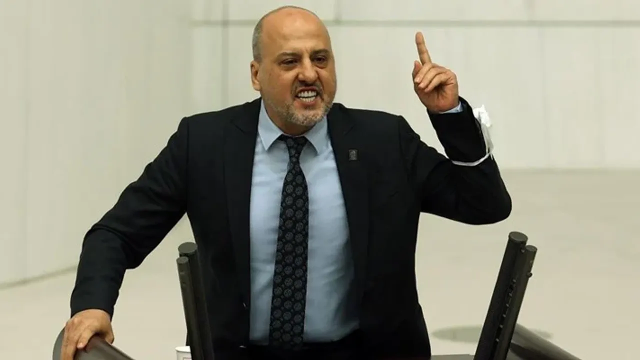 TİP'li Ahmet Şık Meclis Genel Kurulu'nda konuştu: Bu kainatta sizi cennetine kabul edecek din yok