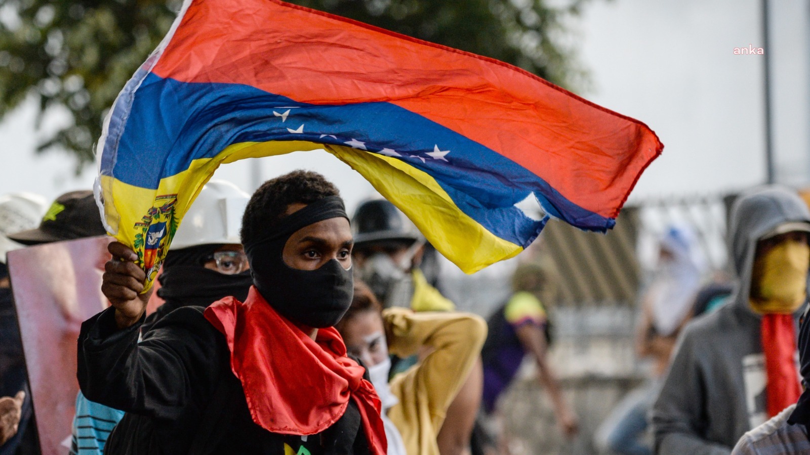 Venezuela’da seçim sonuçlarına karşı yapılan protestolarda bir kişi hayatını kaybetti