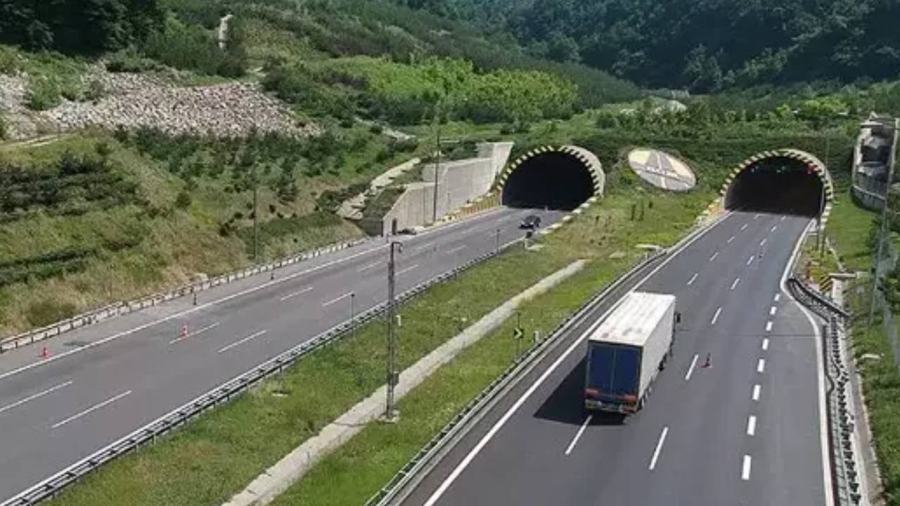 KGM'den sürücülere uyarı: İstanbul yönü trafiğe kapatılacak