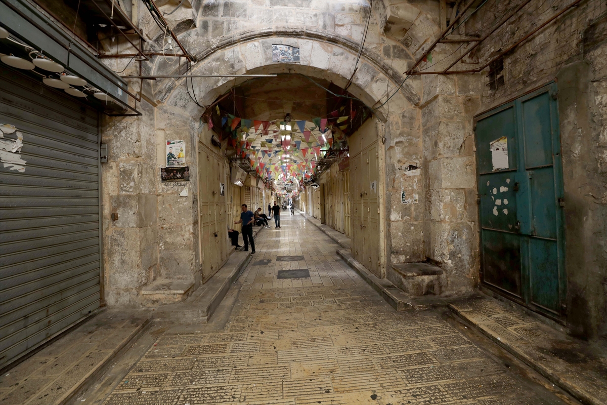 Mahmud Abbas'tan Haniye'nin öldürülmesinden sonra direniş çağrısı: Halk kepenk kapattı