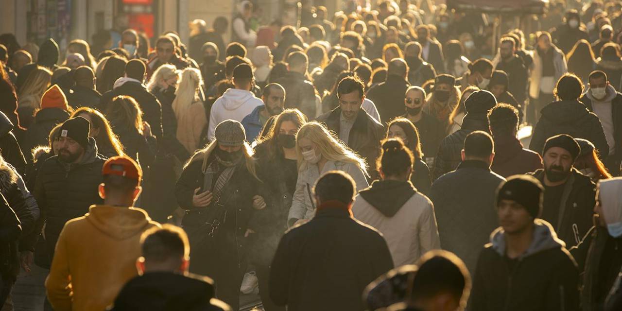 TÜİK araştırdı: 2030, 2050 ve 2100'de Türkiye'nin nüfusu ne kadar olacak?