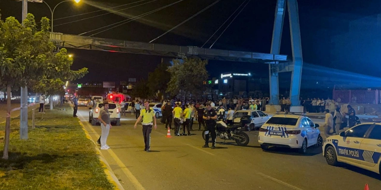 Şanlıurfa'da katliam gibi kaza! Otomobiller kalabalığın arasına daldı! Çok sayıda ölü ve yaralı var