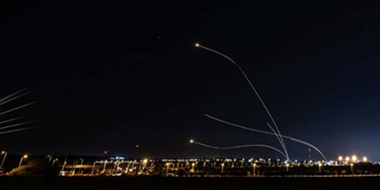 Hizbullah, İsrail'i vurmaya başladı: Askeri üsler saldırı altında