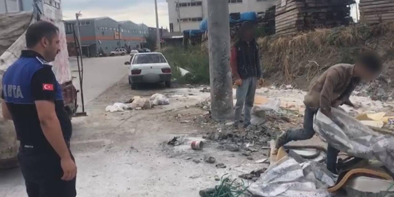 Zabıta, çevreyi kirleten hurdacılara önce temizlik yaptırdı sonra ceza kesti