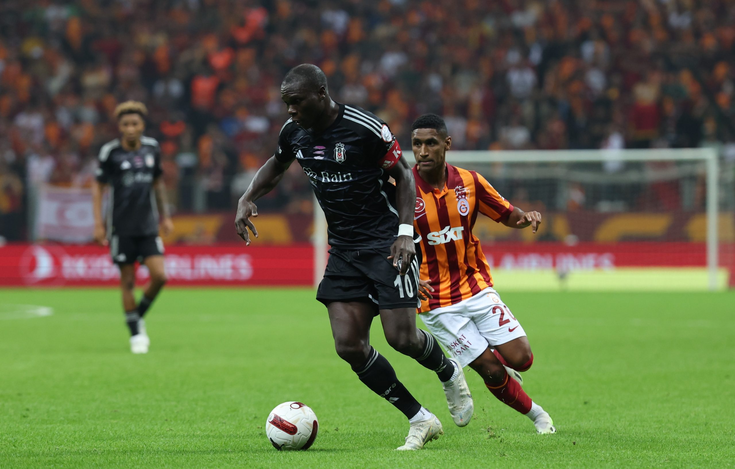 Dev derbinin galibi Galatasaray