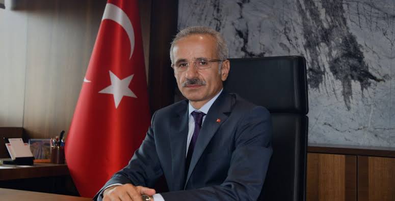Bakan Uraloğlu'ndan Instagram açıkalaması: Kanunlarımıza uyduklarında erişim yasağı kalkar