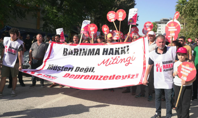 Depremzede yurttaşlardan Hatay'da 'Barınma Hakkı Mitingi'