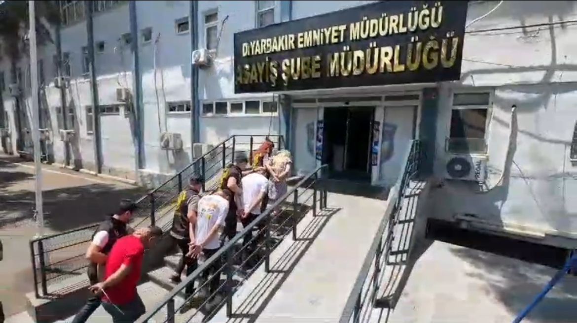 Diyarbakır'da güzellik merkezlerine fuhuş baskını: 7 tutuklama
