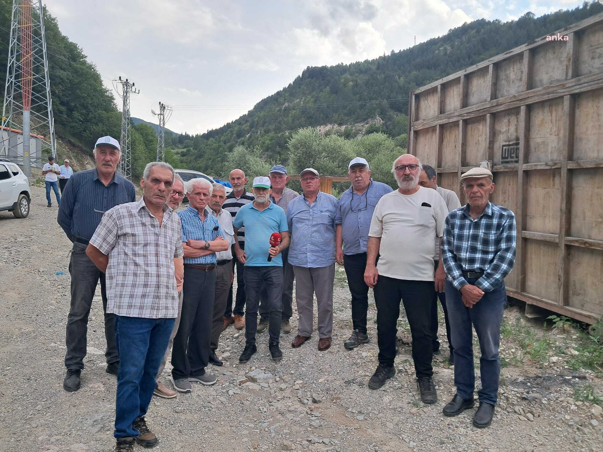 Artvin Şavşat'ta yurttaşlar, HES keşif heyetine tepki gösterdi