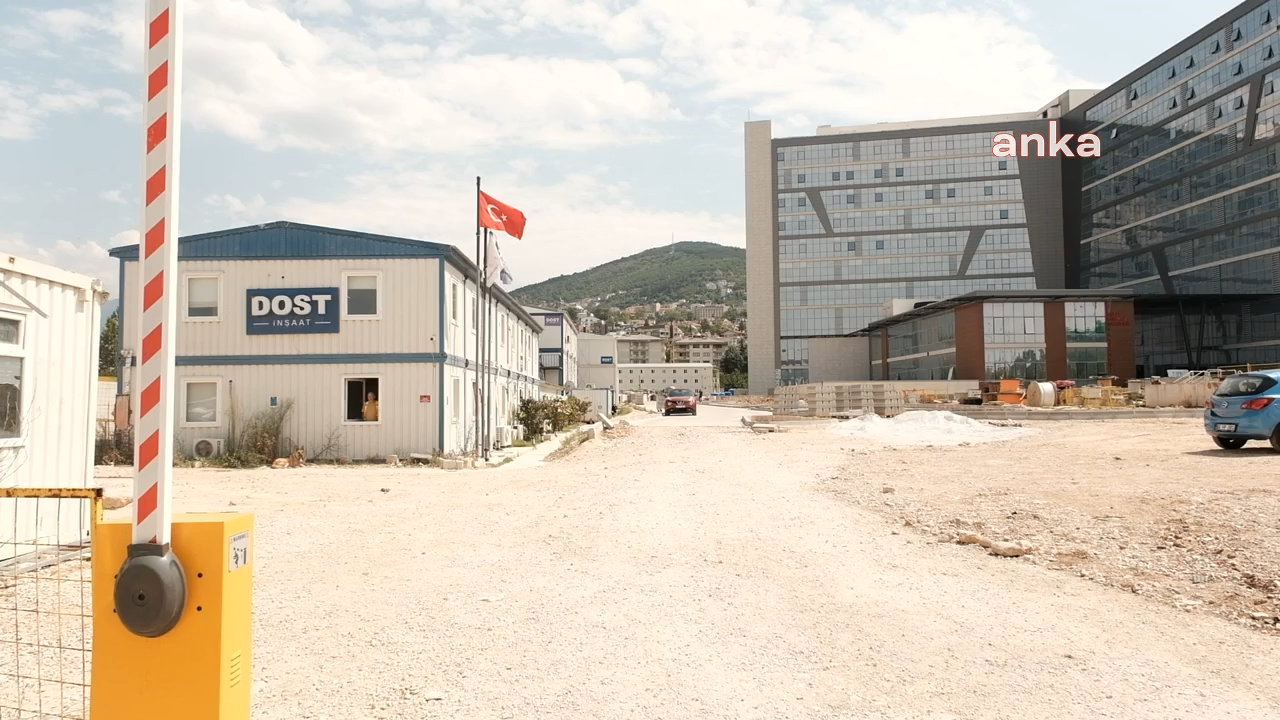 CHP Bursa İl Başkanı’ndan hastane tepkisi: 3 ay sonra açılacak denildi, 6 ay geçti hala açılmadı!