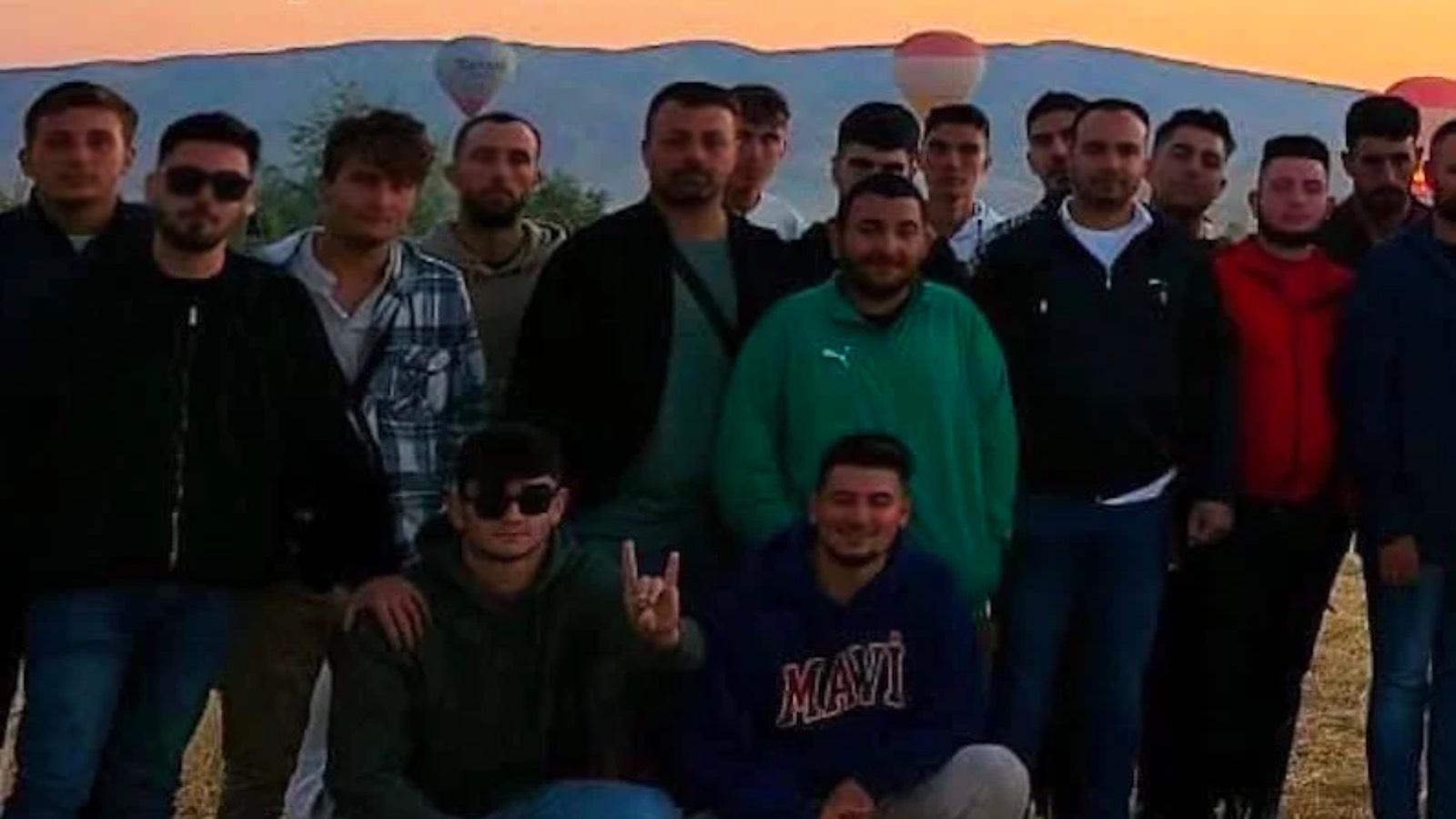 Hacı Bektaş Gençlik Kampı'ndaki "Bozkurt" işaretine Alevilerden tepki: Irkçı ve faşist bir yapının işareti