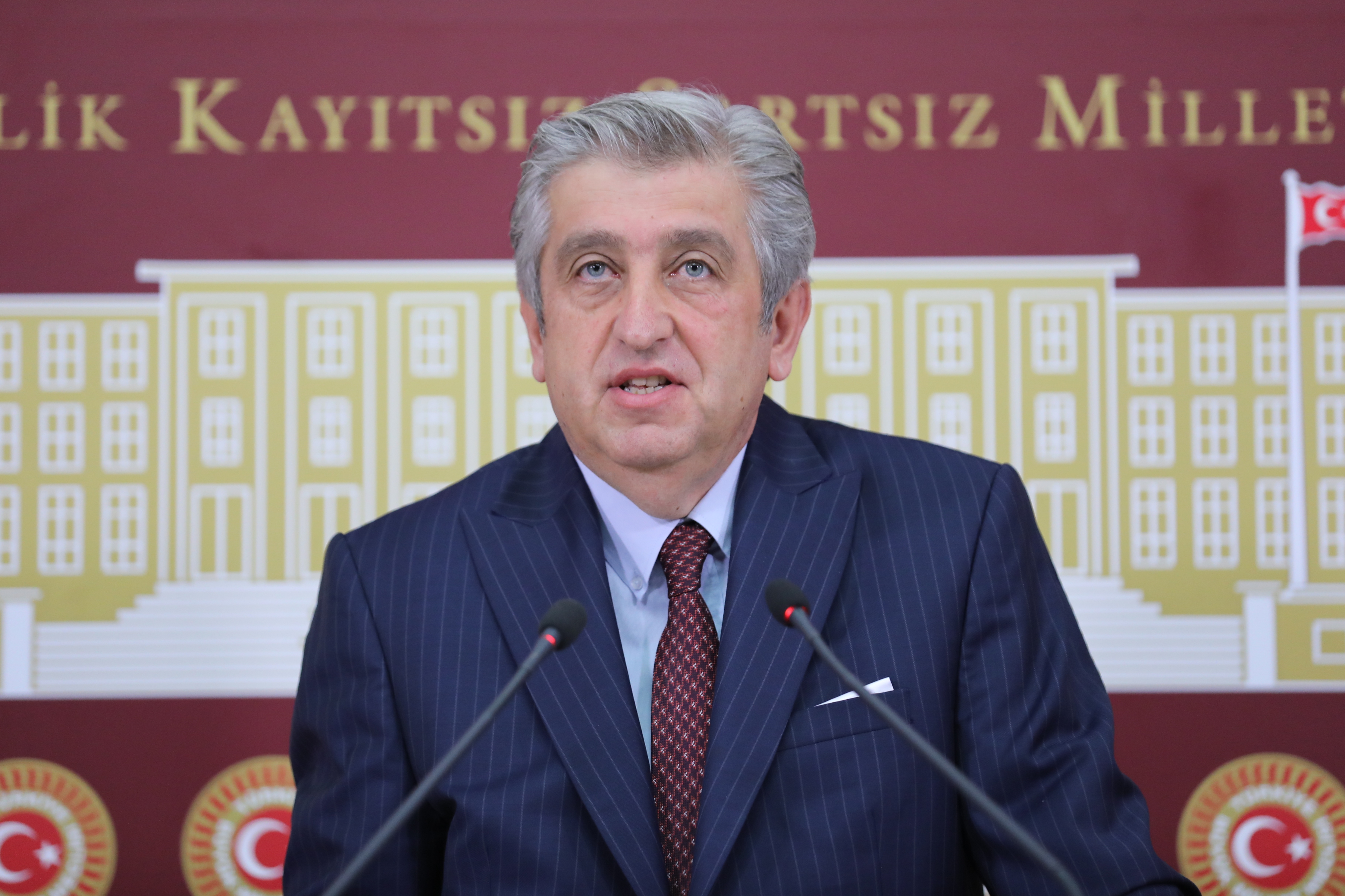 İçişleri Bakanı Yerlikaya’ya ‘mezarlık vurgunu’ soruları