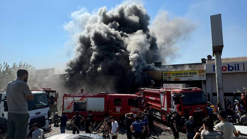 Diyarbakır'da sanayi sitesinde yangın
