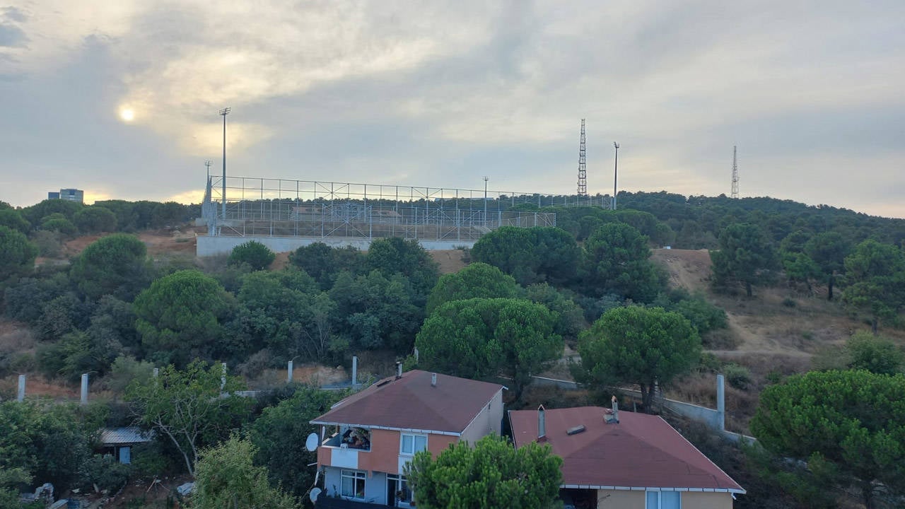 AKP’li belediye gece yarısı ağaç katliamına girişti: Millet Bahçesi yapılacakmış