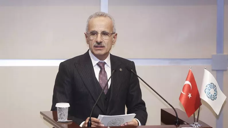 Bakan Uraloğlu’ndan Instagram’a ilişkin yeni açıklama: Instagram her an açılabilir, ufak ayrıntılar kaldı