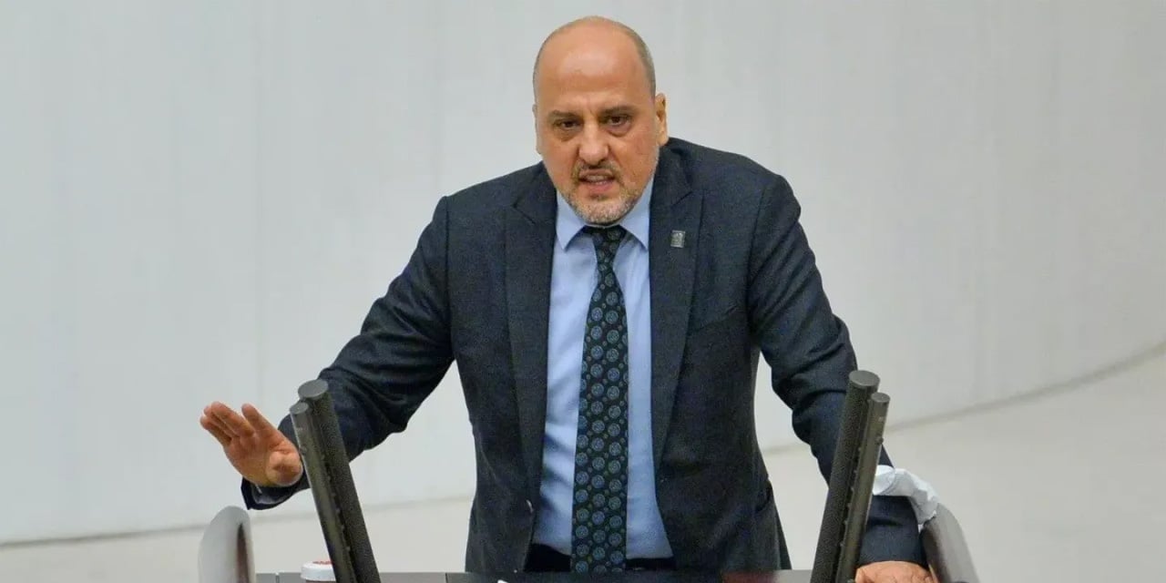 Ahmet Şık: Yargıtay Cumhuriyet Başsavcılığı, bir suikasta dahli olduğu gerekçesiyle MHP'ye kapatma davası açmalı