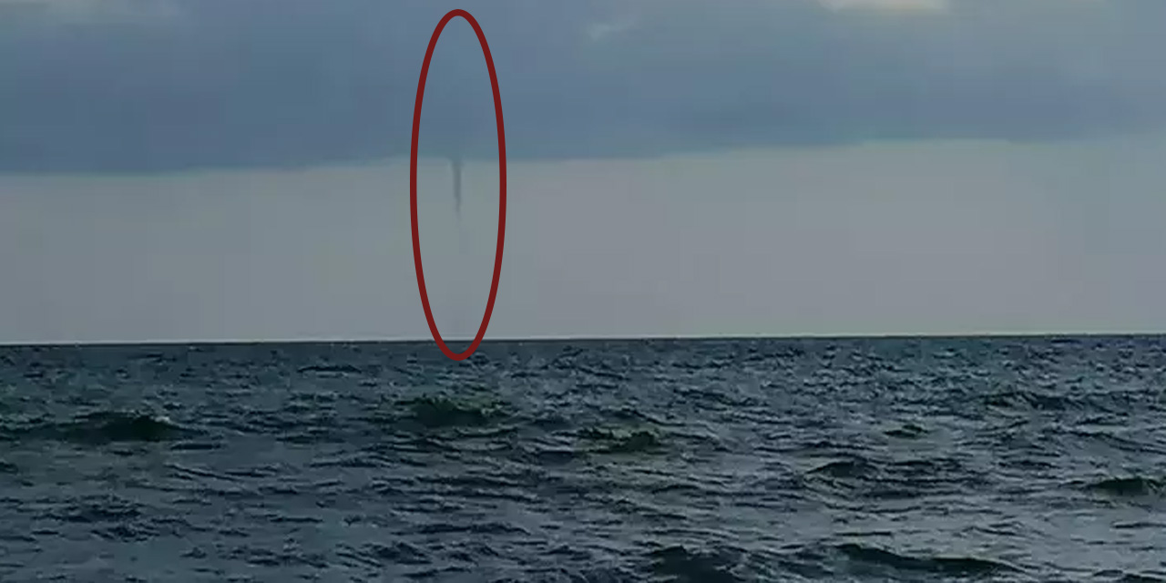 Karasu’da denizde 4 kez hortum çıktı