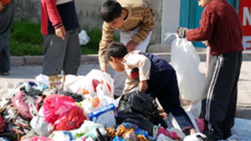 Türkiye’de derinleşen yoksulluk: Bakılamayan çocuk sayısı artacak