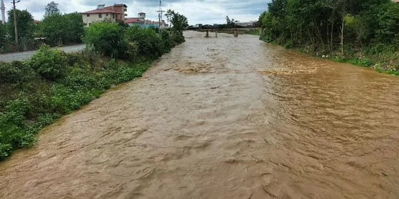 Ordu’da sağanak hayatı olumsuz etkiledi