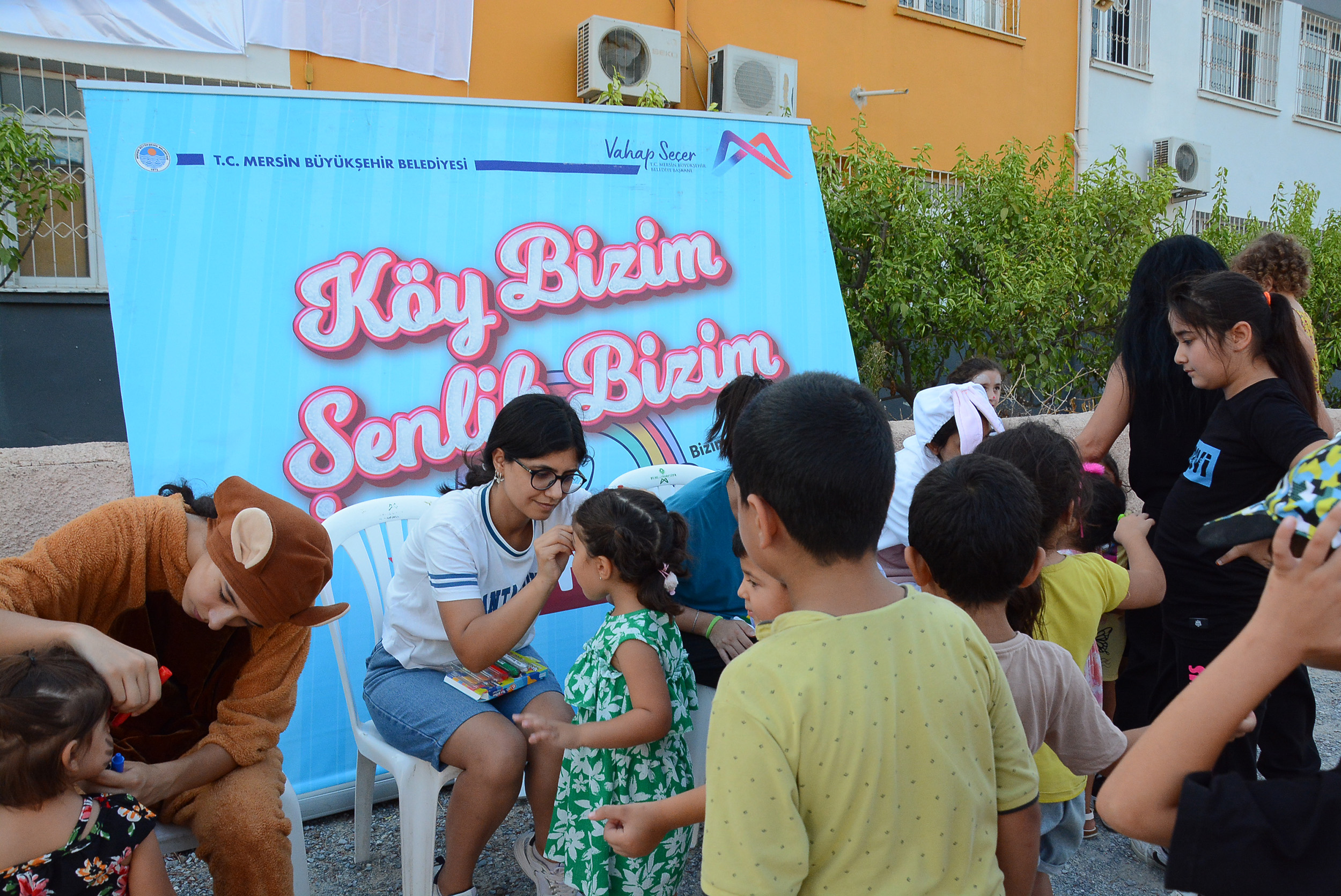 ‘Köy Bizim Şenlik Bizim’