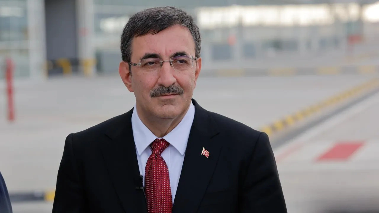 Cevdet Yılmaz ekonomiyi değerlendirdi: Faiz iyi bir şey değil, enflasyon düştüğünde TL değer kazanır