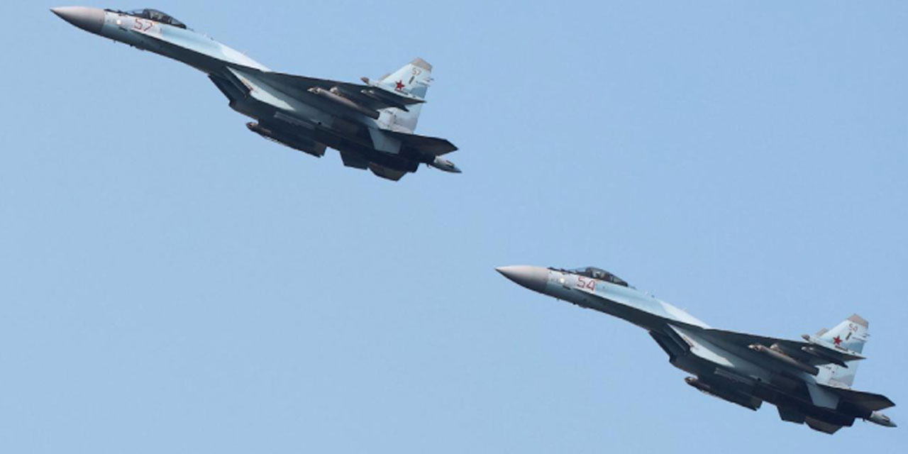 Gösteri uçuşunda facia: 2 uçak havada çarpıştı!