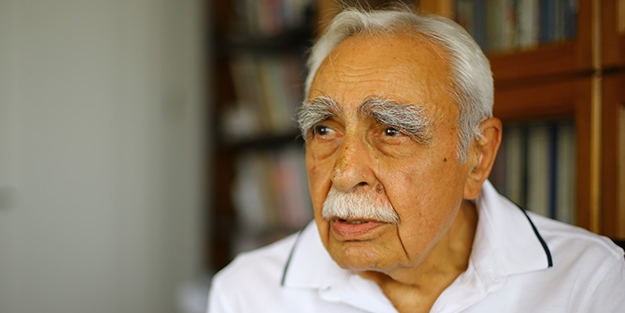 Tarık Ziya Ekinci yaşamını yitirdi