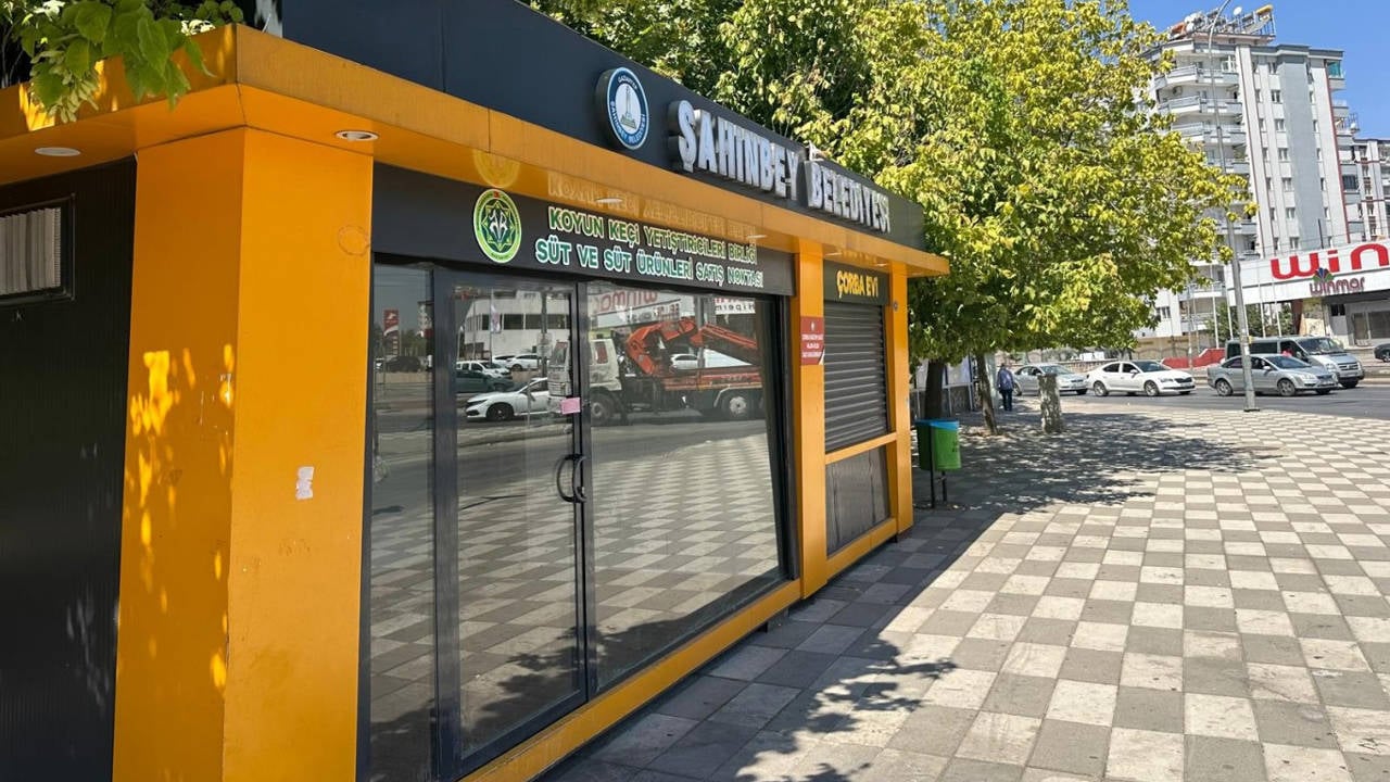 AKP’li Şahinbey belediyesi, süt büfelerini “ruhsatsız” diyerek kapattı