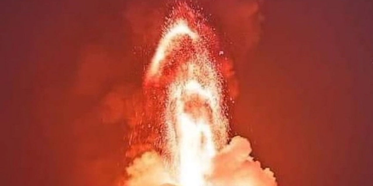 İtalya'da 'volkanik' endişe! Etna Yanardağı yeniden kül ve lav püskürttü