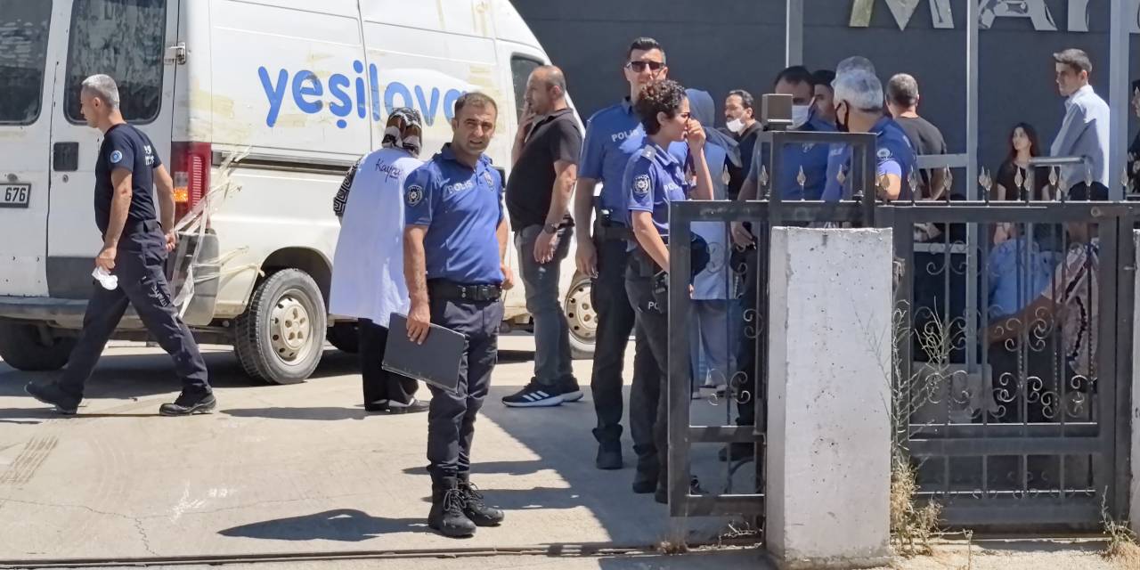 Fabrikadaki 11 işçi kimyasal maddeden etkilendi