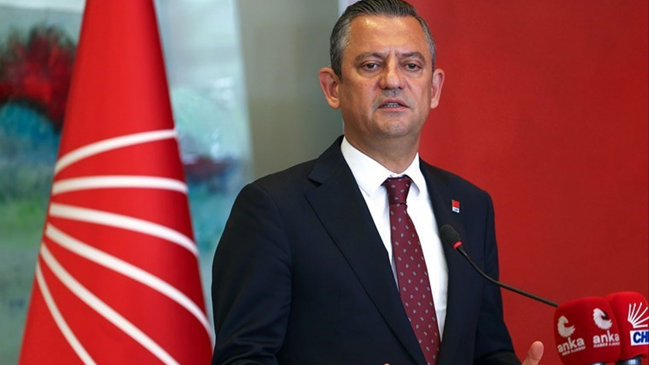 Özgür Özel'den hükümete yangınlar için çağrı: "Gün rekabet değil, hep beraber yangınla mücadele günüdür"